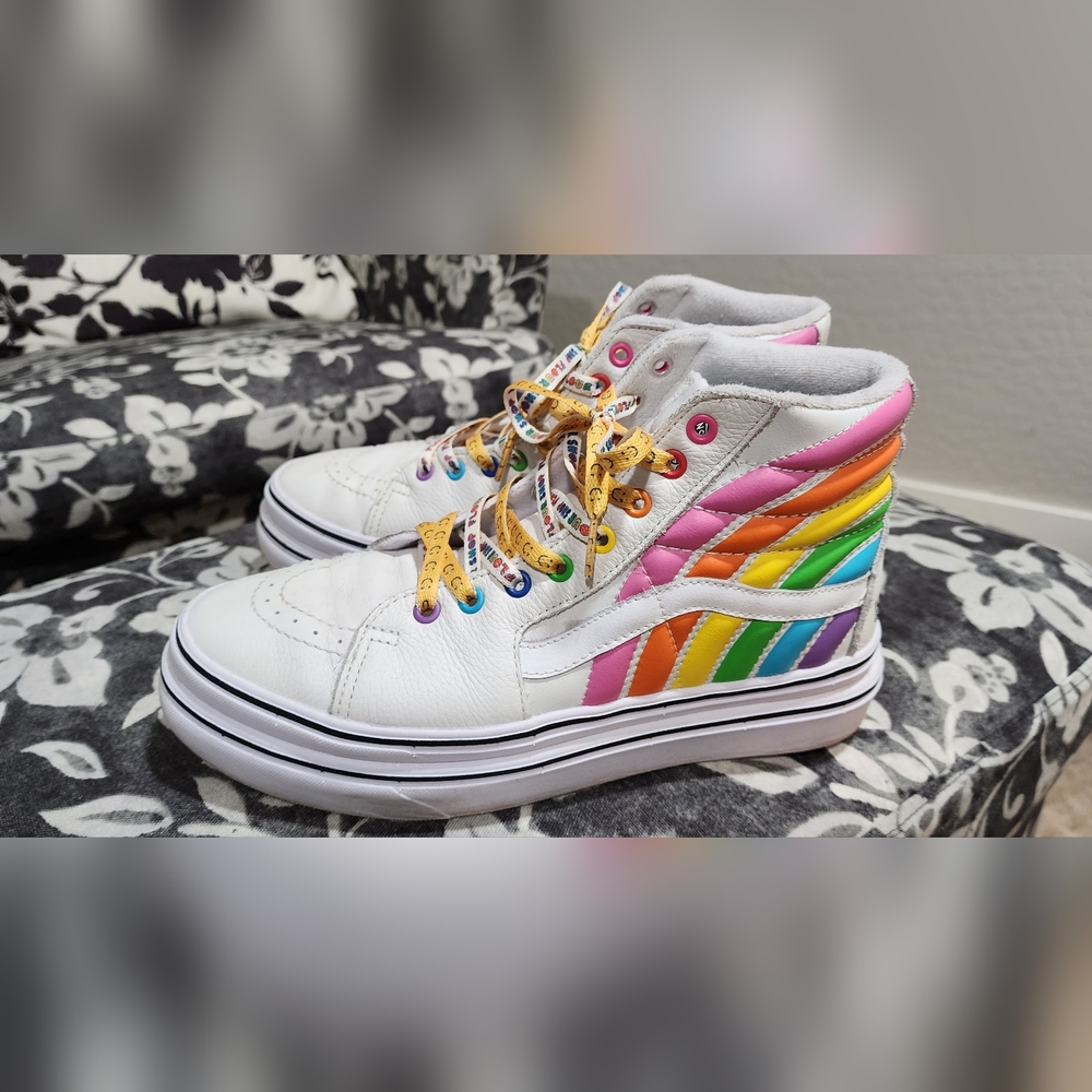 Rare Rainbow Vans platform MTE hi tops - 8.5m10w